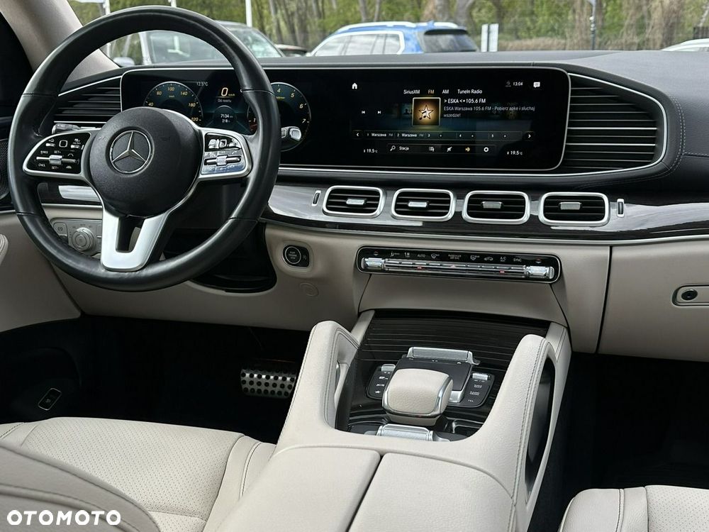 Mercedes-Benz GLS - 27