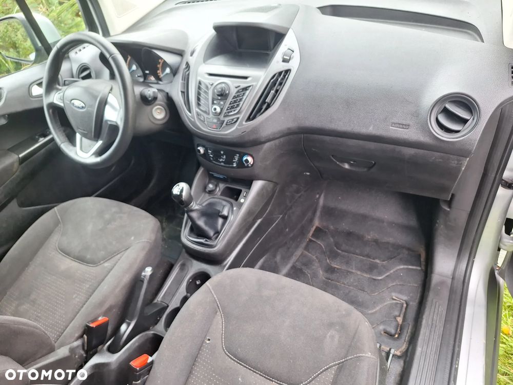 Ford Courier - 6