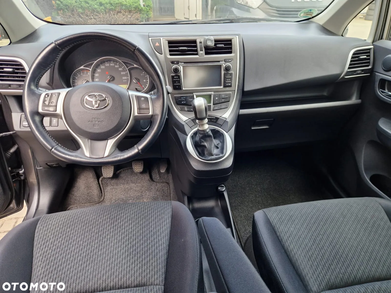 Toyota Verso S 1.33 Premium - 8