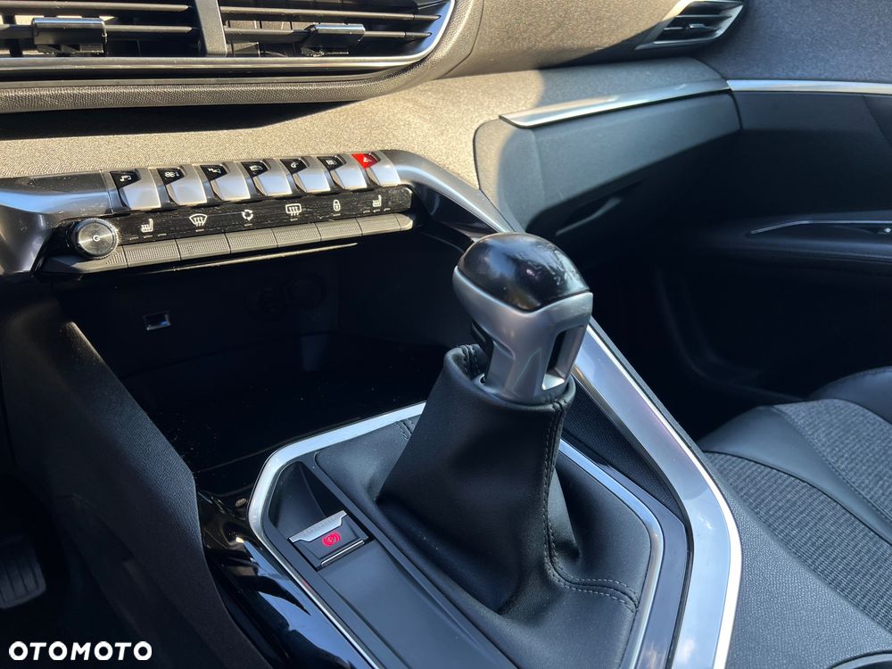 Peugeot 3008 PureTech 130 Stop & Start GPF Active Business-Paket - 21