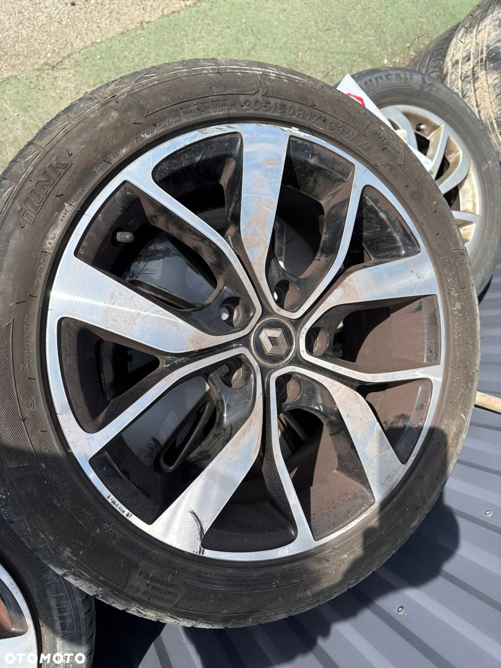 RENAULT MEGANE IV FELGA ALUFELGI 17" - 7