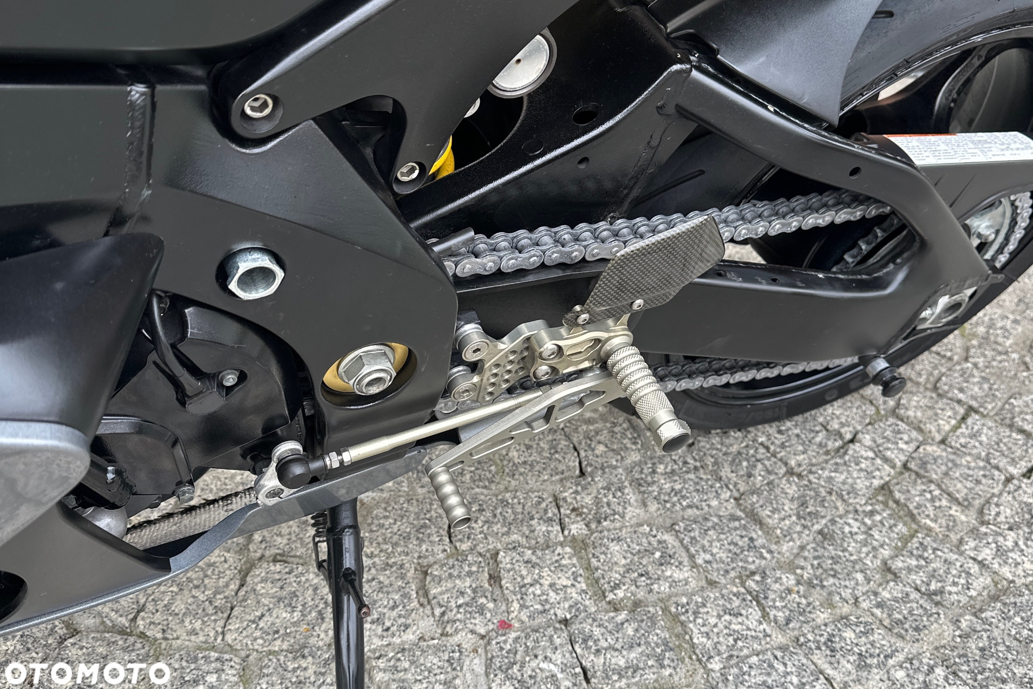 Suzuki GSX 1000 - 22