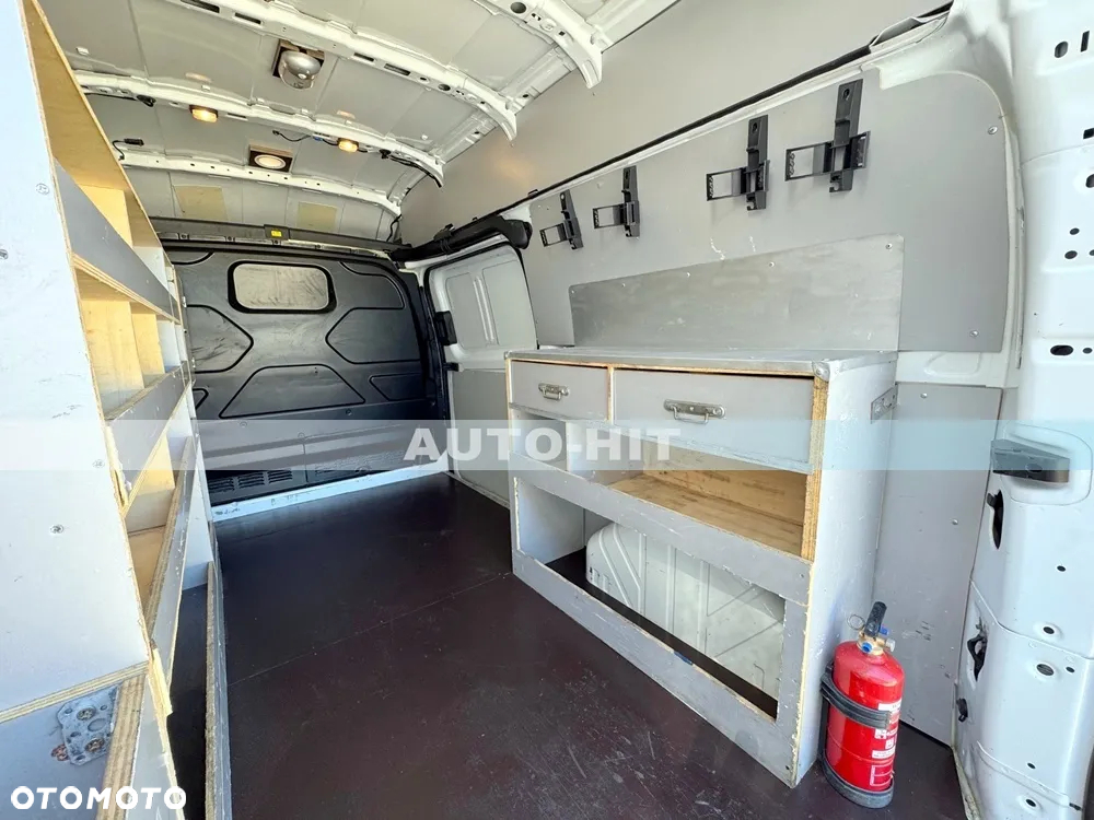 Ford Transit - 13