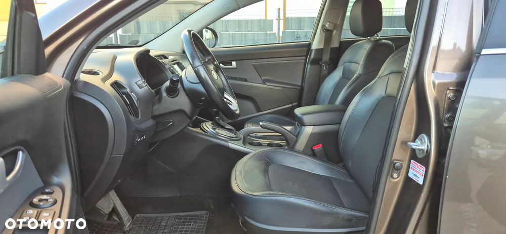 Kia Sportage 2.0 CRDI AWD Spirit - 11