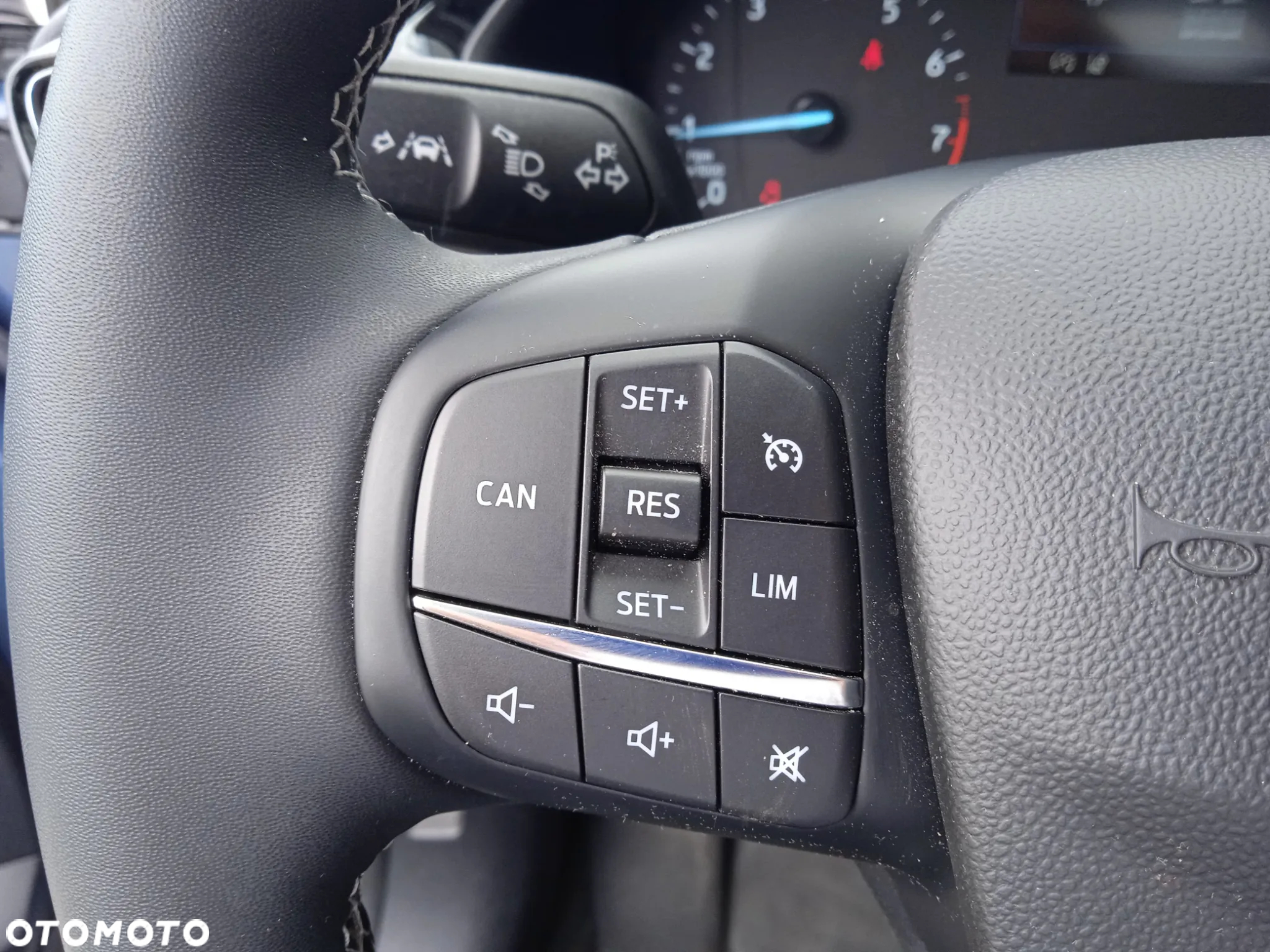 Ford Fiesta 1.0 EcoBoost Titanium ASS - 12