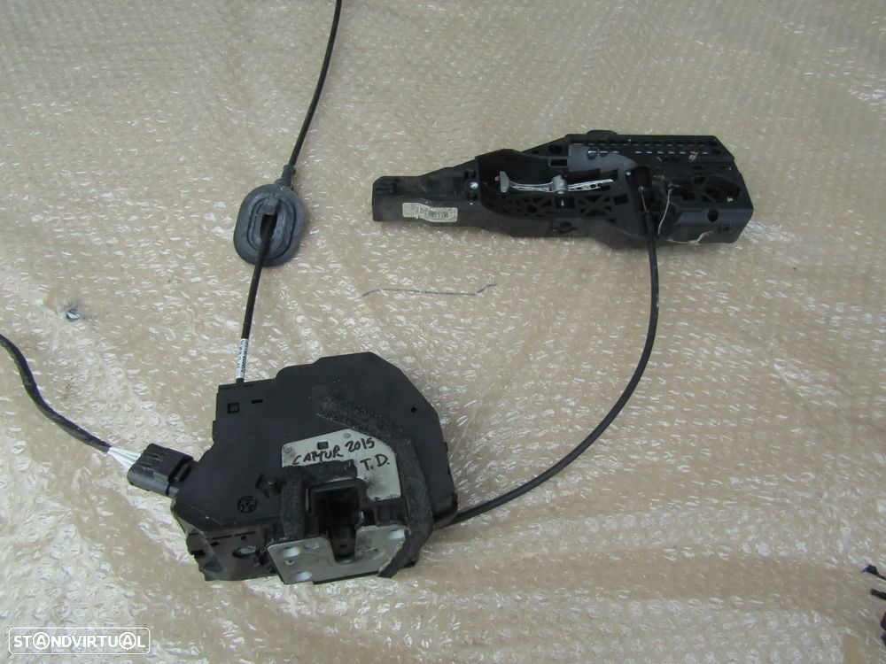 Fecho de porta tras direita Renault CAPTUR ano 2013 a 2019 - 1