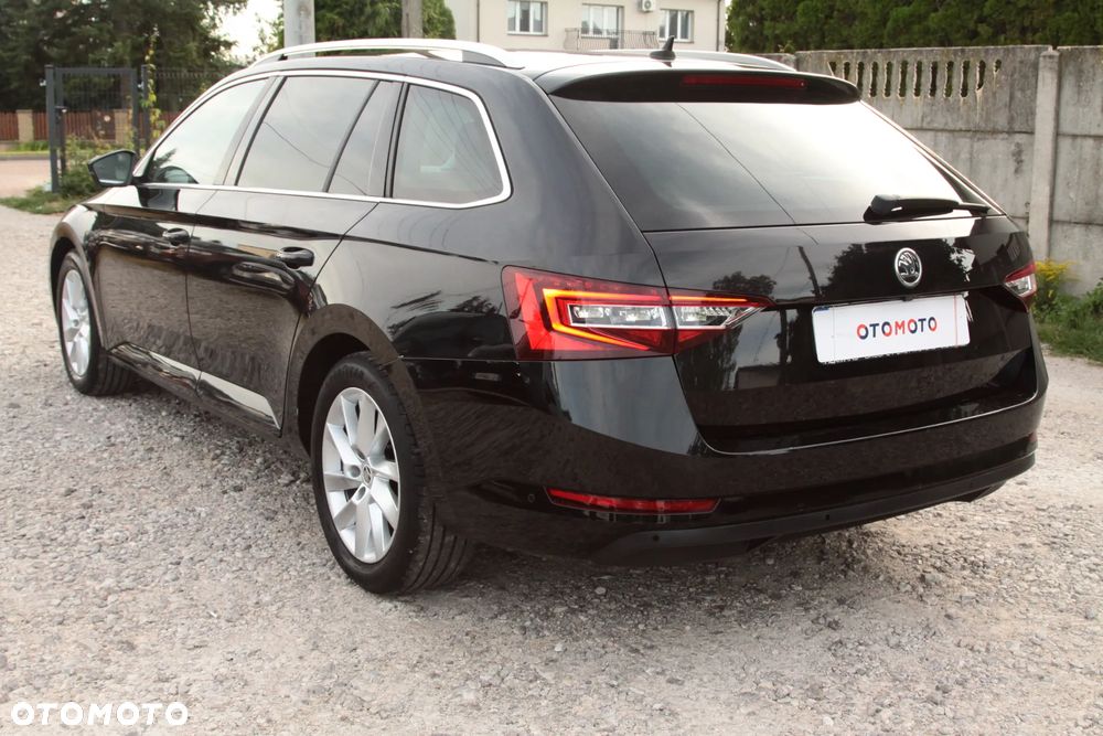 Skoda Superb Combi 1.4 TSI Ambition - 10