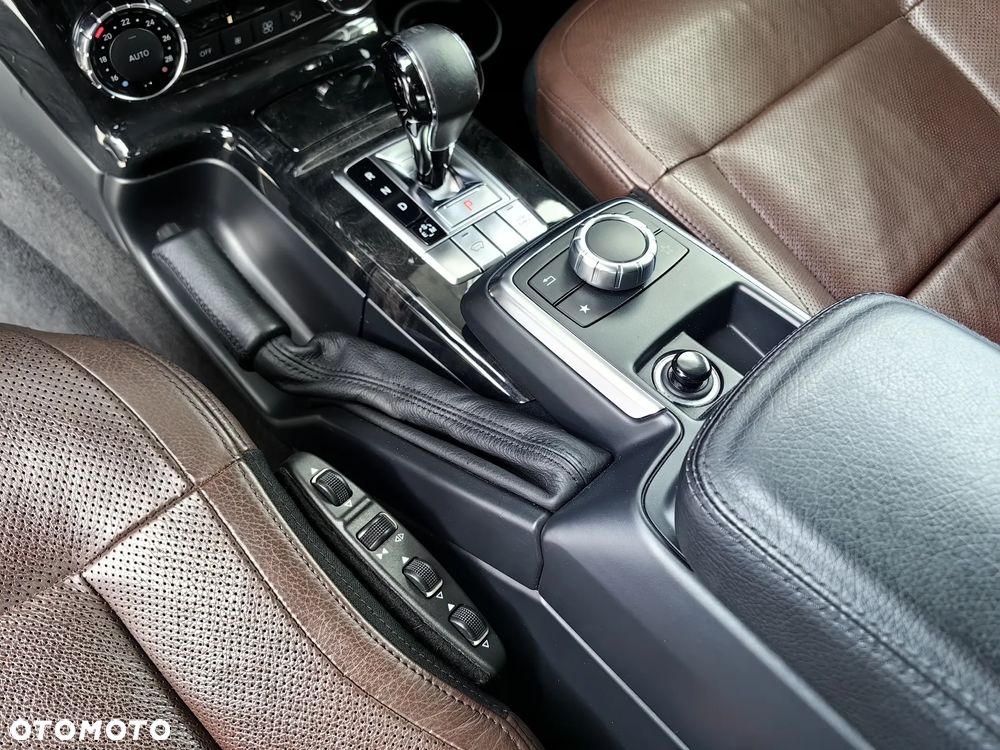 Mercedes-Benz Klasa G 350 BlueTec L - 19