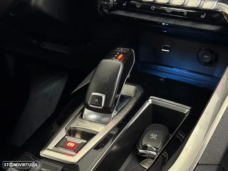 Peugeot 3008 1.2 PureTech Allure EAT8 - 28