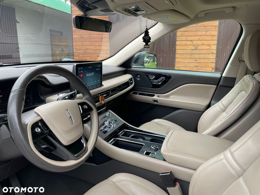 Lincoln Aviator - 24