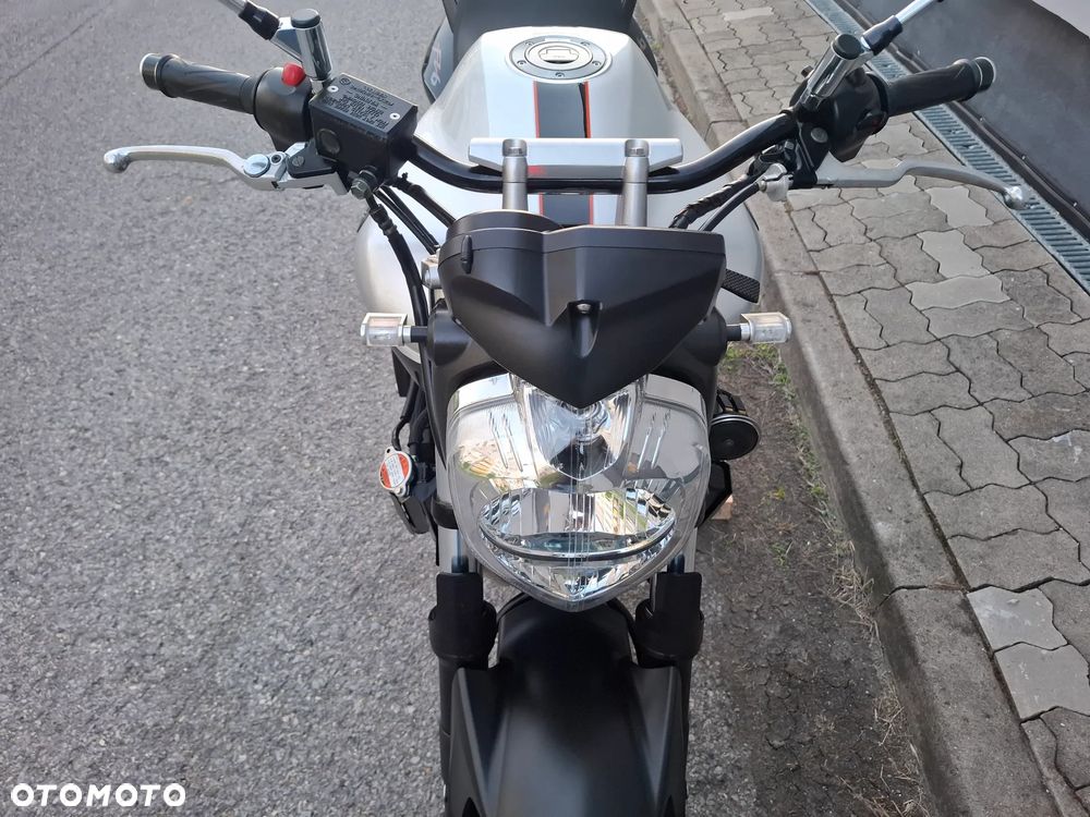 Yamaha FZ6 - 6