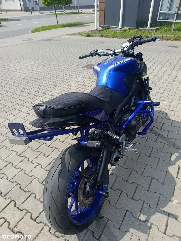 Yamaha MT - 7