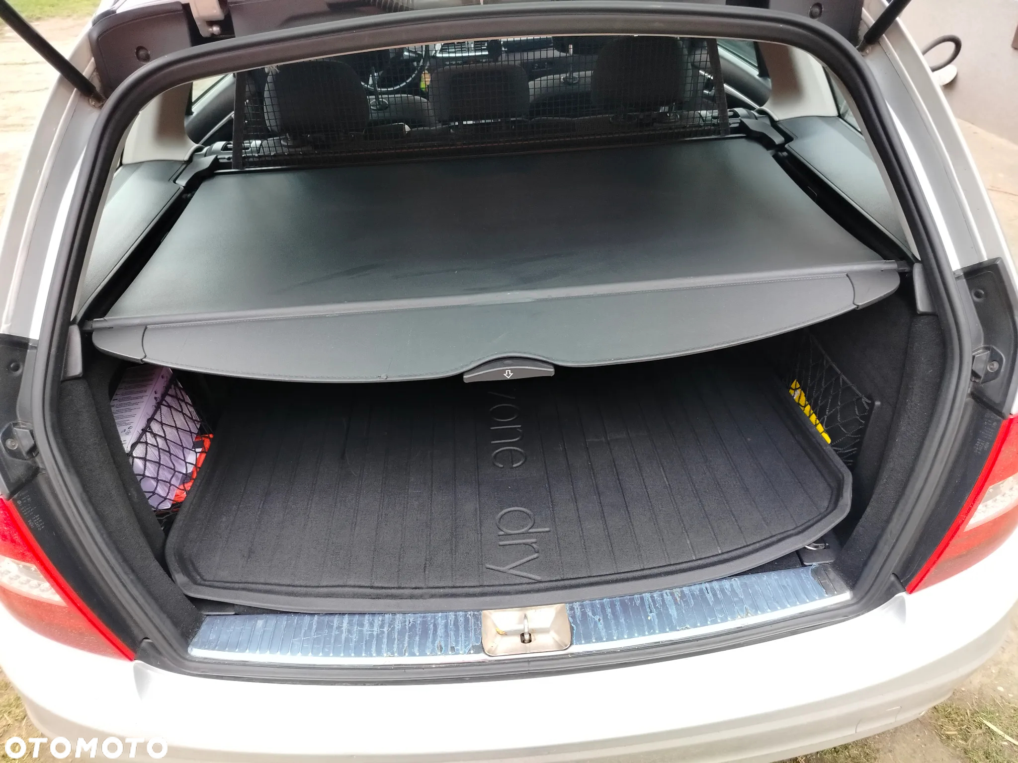Mercedes-Benz Klasa C 200 T CDI DPF BlueEFFICIENCY - 11