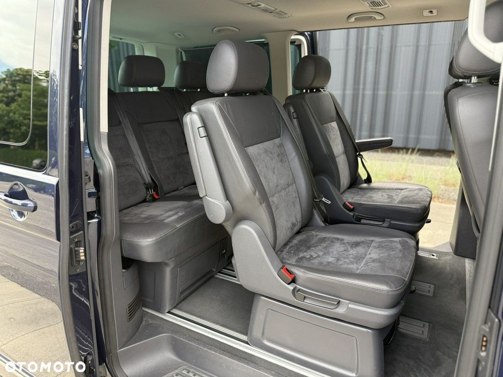 Volkswagen Multivan - 10