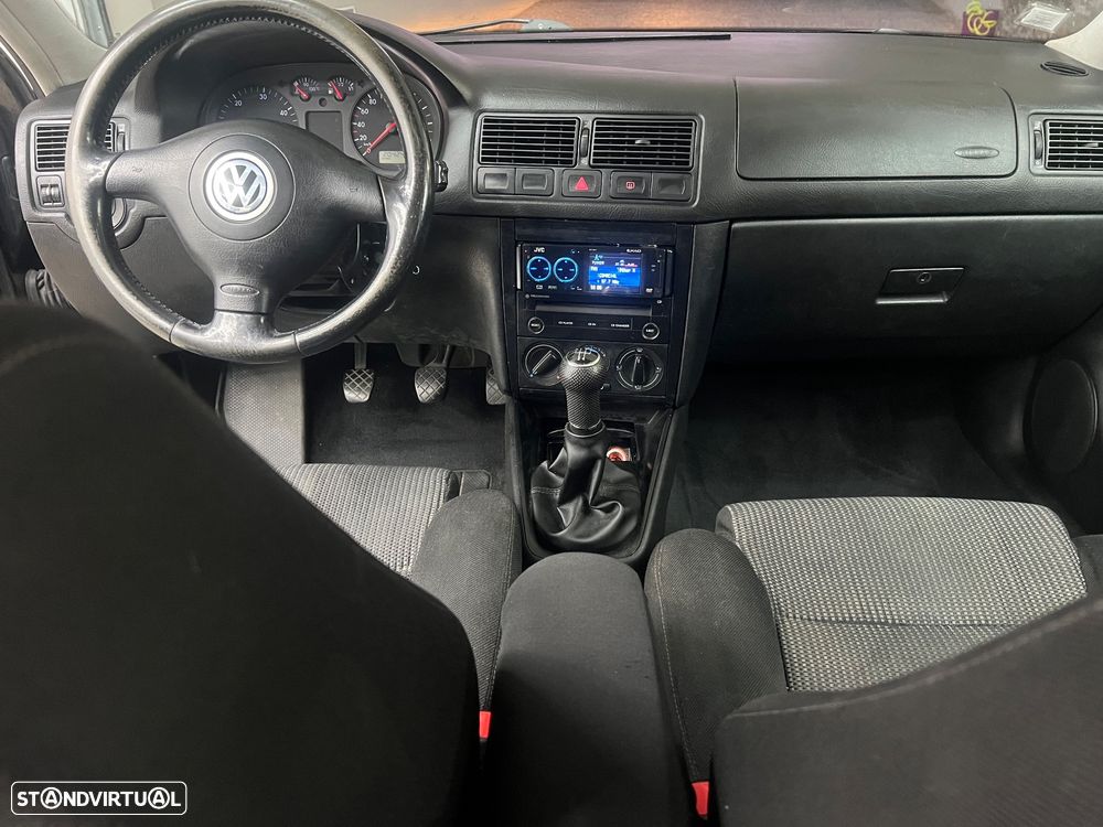 VW Golf 1.9 TDi Highline - 7