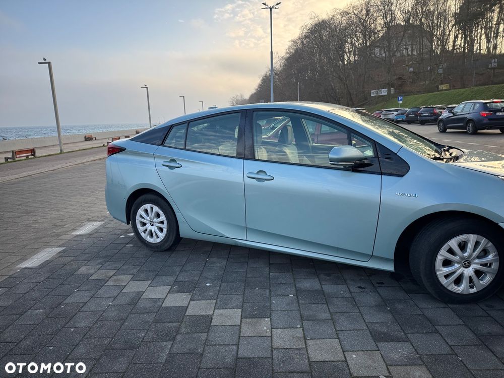 Toyota Prius Hybrid Comfort - 8