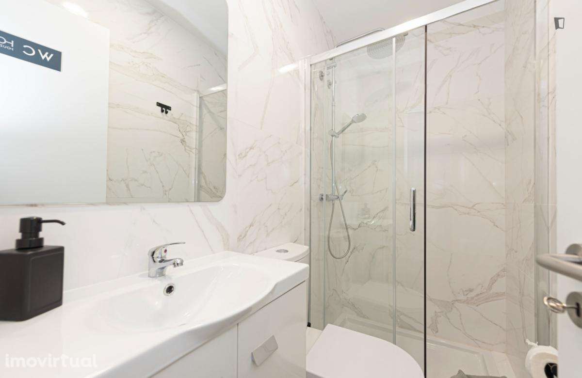Quarto - localizado em Saldanha Lisbon - Grande imagem: 3/17