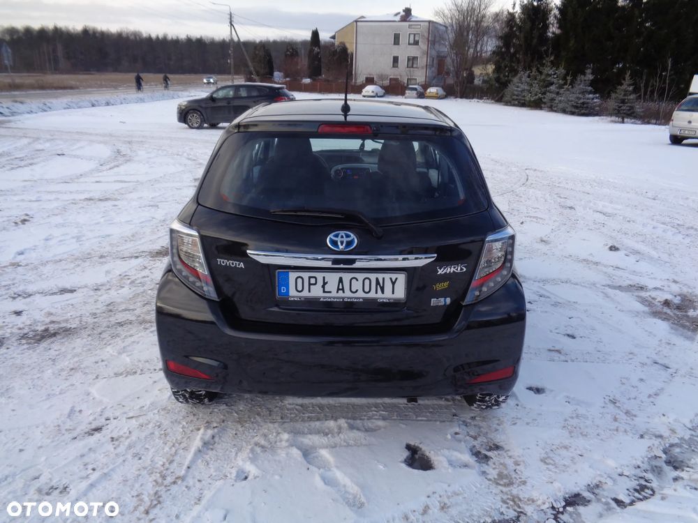 Toyota Yaris Hybrid 100 Life - 18