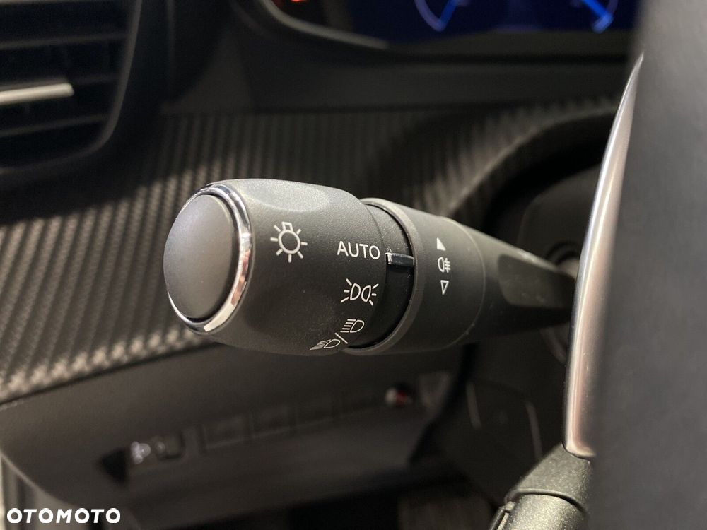 Peugeot 2008 1.2 PureTech Allure Pack S&S EAT8 - 32