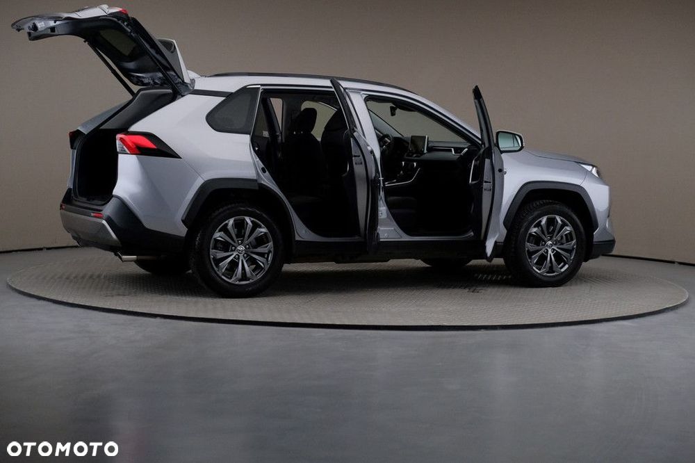 Toyota RAV4 - 6