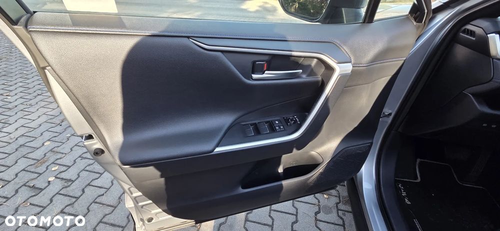 Toyota RAV4 - 12