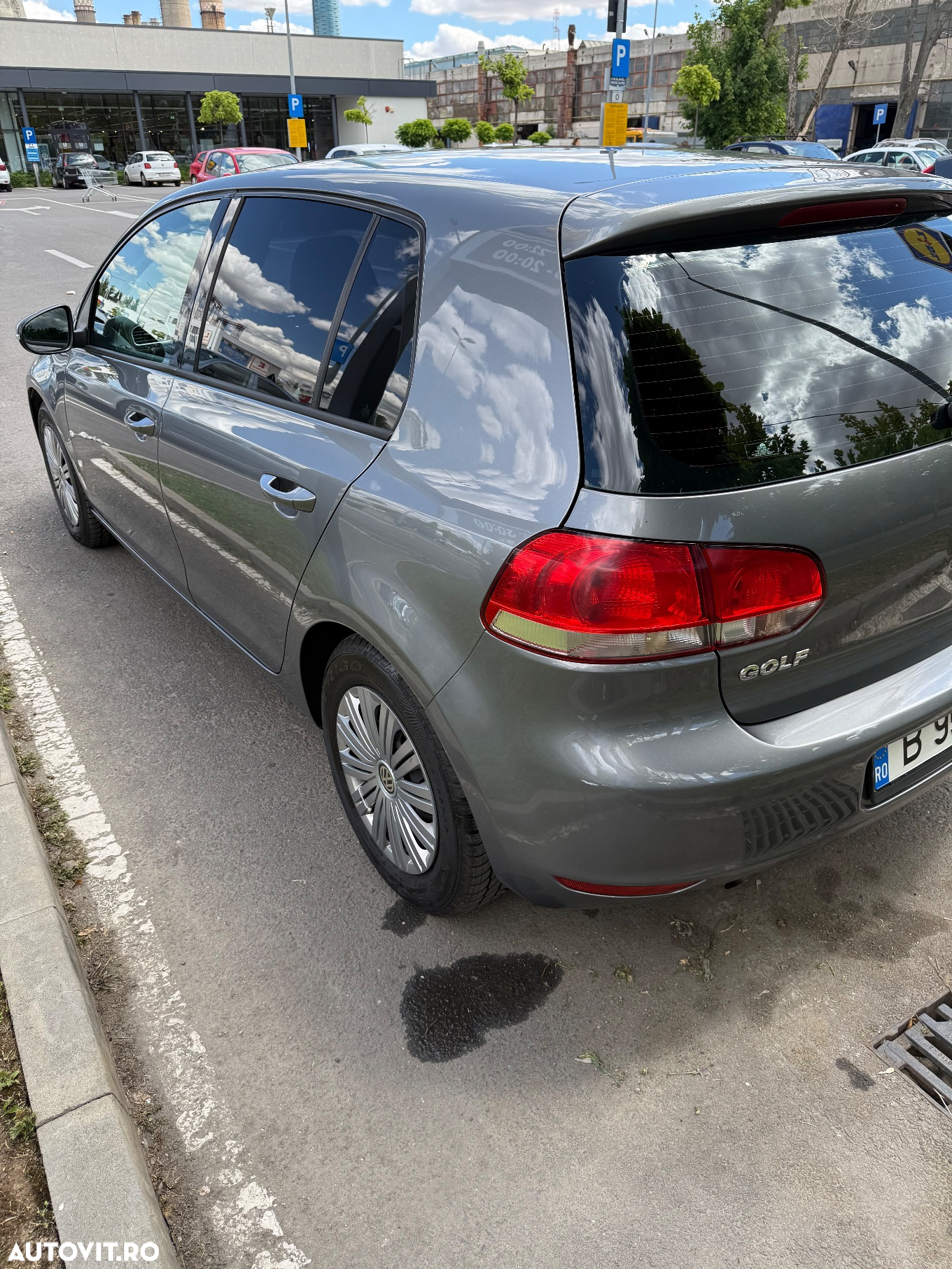 Volkswagen Golf - 5