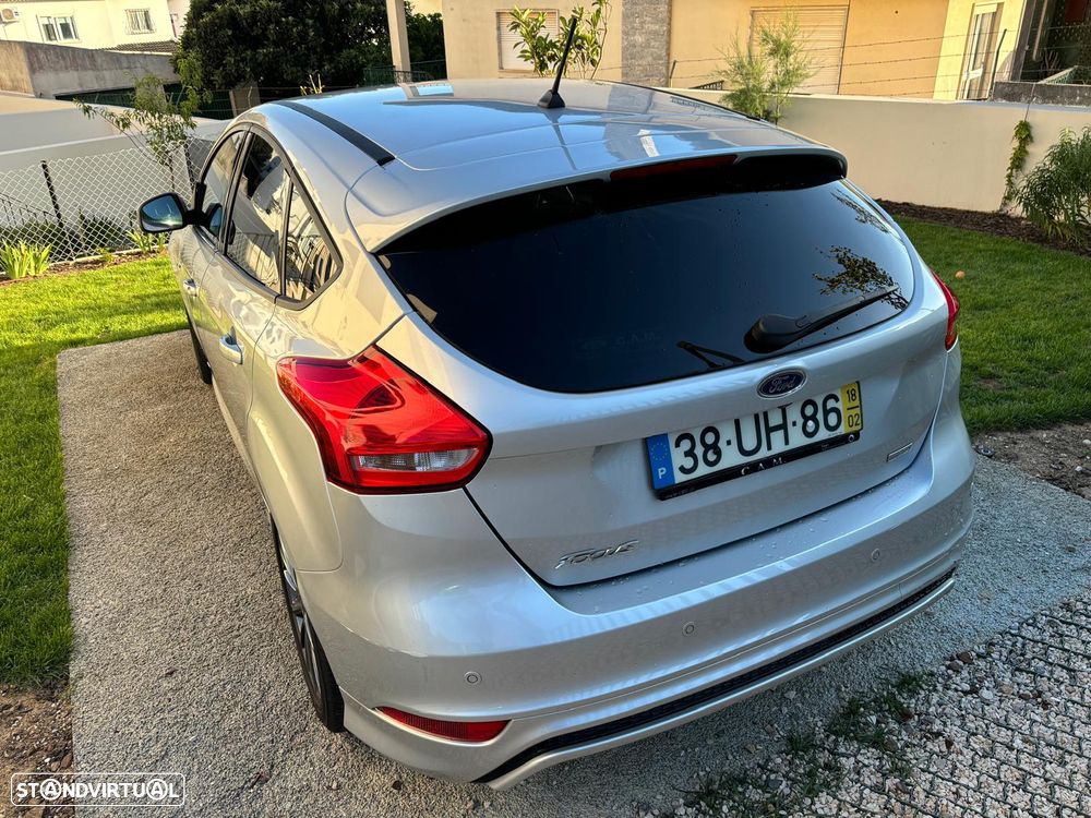 Ford Focus 1.0 EcoBoost ST-Line - 8