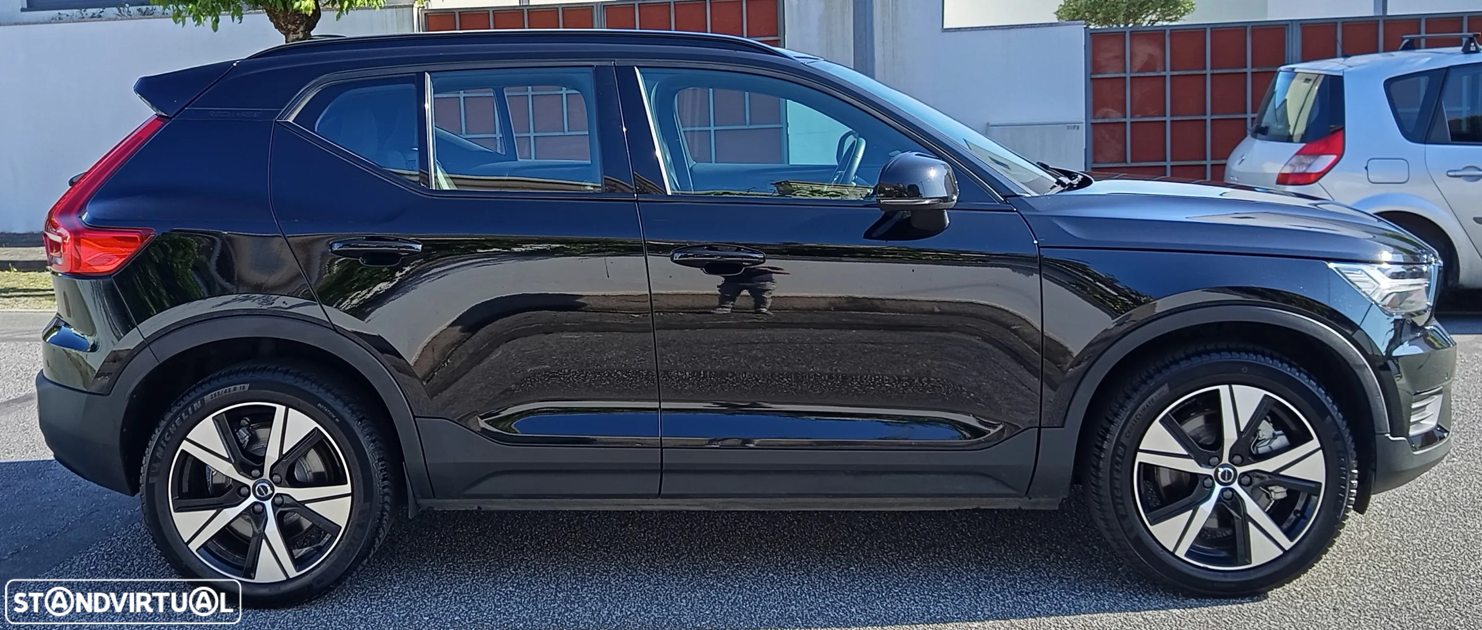 Volvo XC 40 Recharge 69 kWh Single Motor Plus - 4