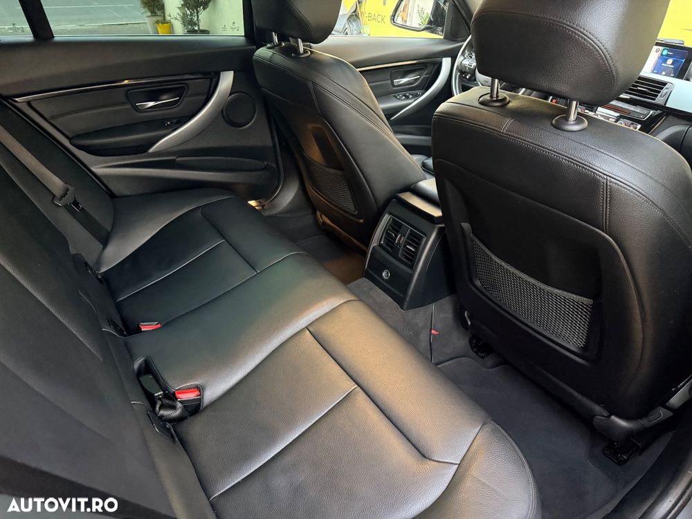 BMW Seria 3 330e iPerformance M Sport - 13