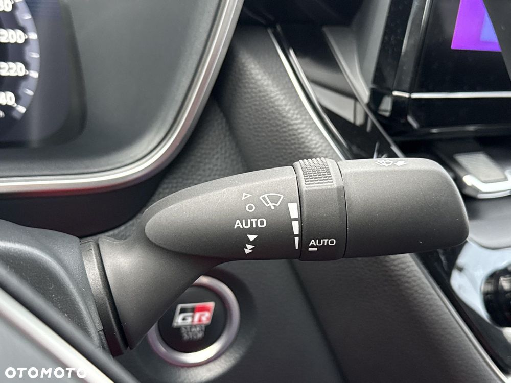 Toyota Corolla 1.8 Hybrid GR Sport Dynamic - 18