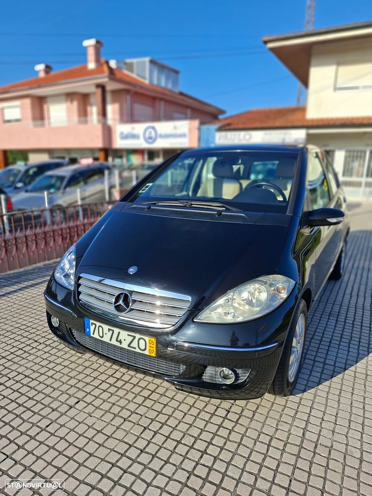 Mercedes-Benz A 150 Elegance Automatic - 37