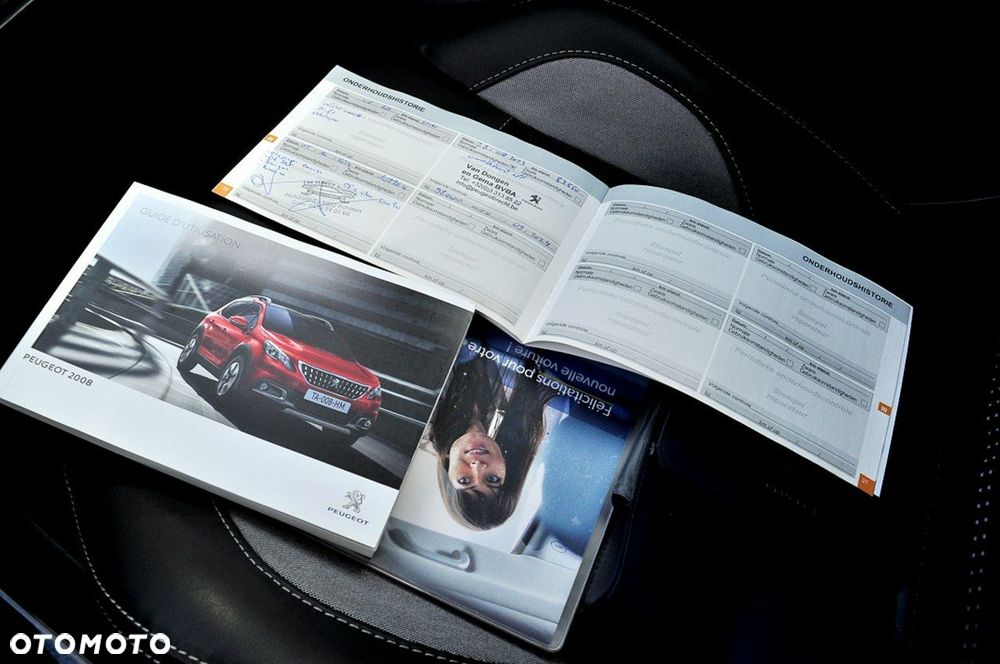 Peugeot 2008 1.2 Pure Tech GPF Allure S&S - 33