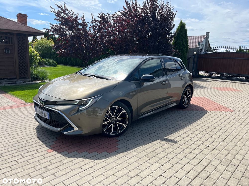 Toyota Corolla 2.0 Hybrid Executive - 11
