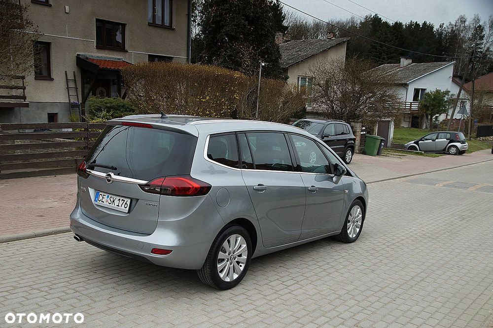 Opel Zafira 1.6 T SIDI Cosmo S&S - 8