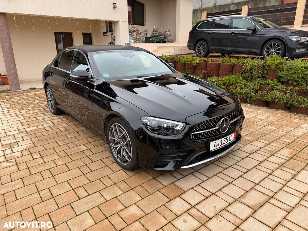 Mercedes-Benz E 300 de Aut. - 3