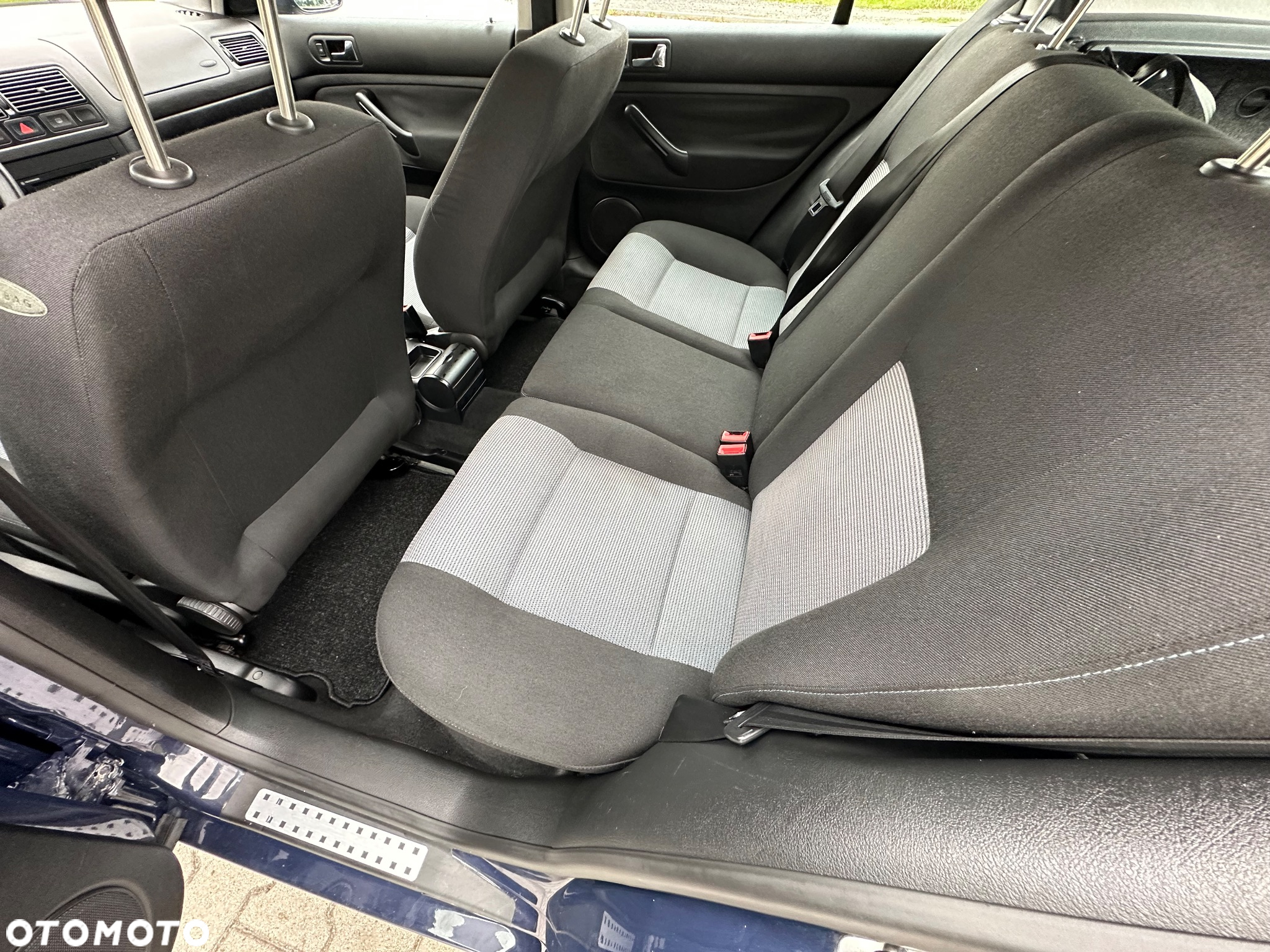 Volkswagen Golf - 11