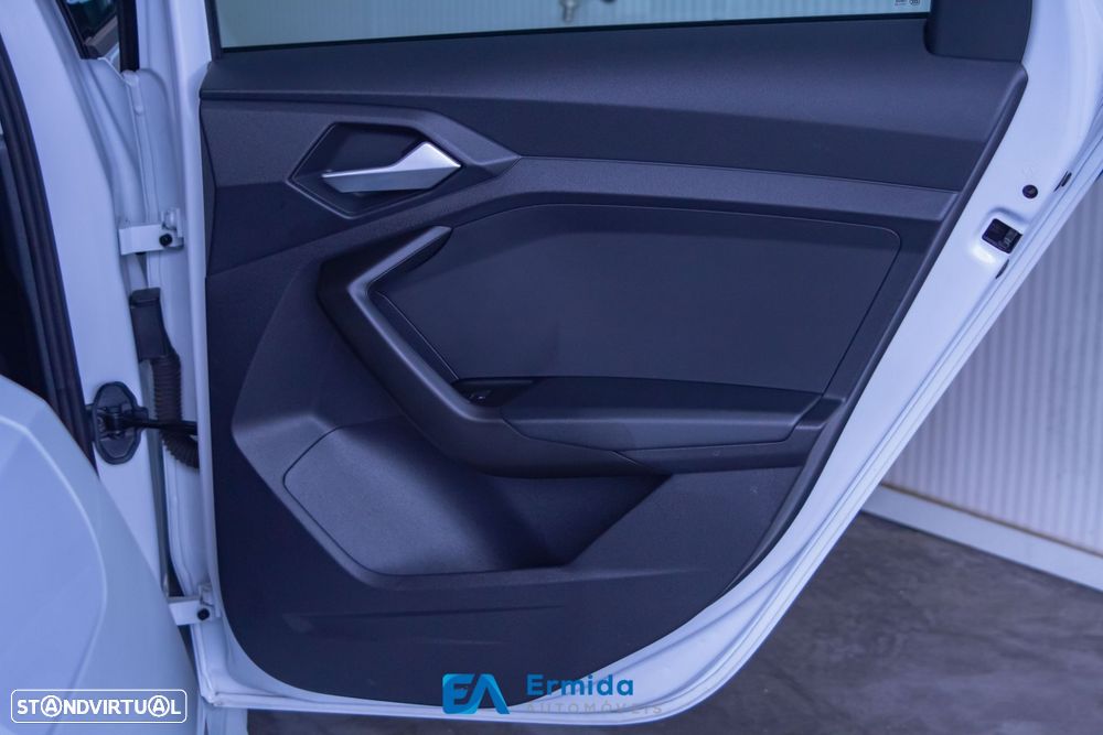 Audi A1 Sportback 25 TFSI S line - 38