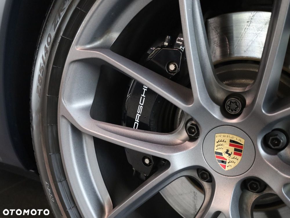 Porsche Cayenne - 30
