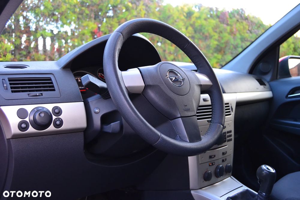 Opel Astra 1.7 CDTI Cosmo - 22