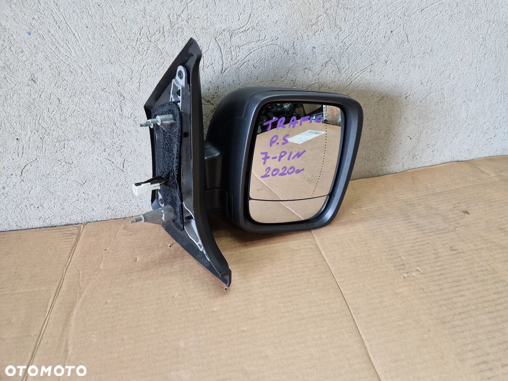 LUSTERKO PRAWE RENAULT TRAFIC III LIFT 7 PIN 2020r