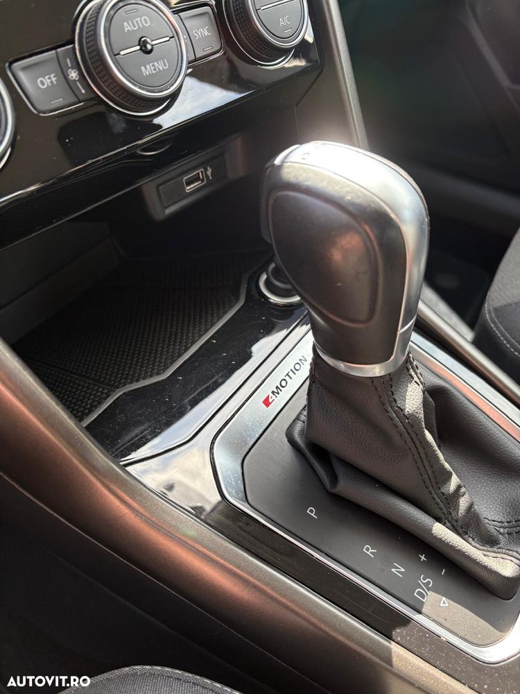 Volkswagen T-Roc 2.0 TDI 4Mot DSG Sport - 11