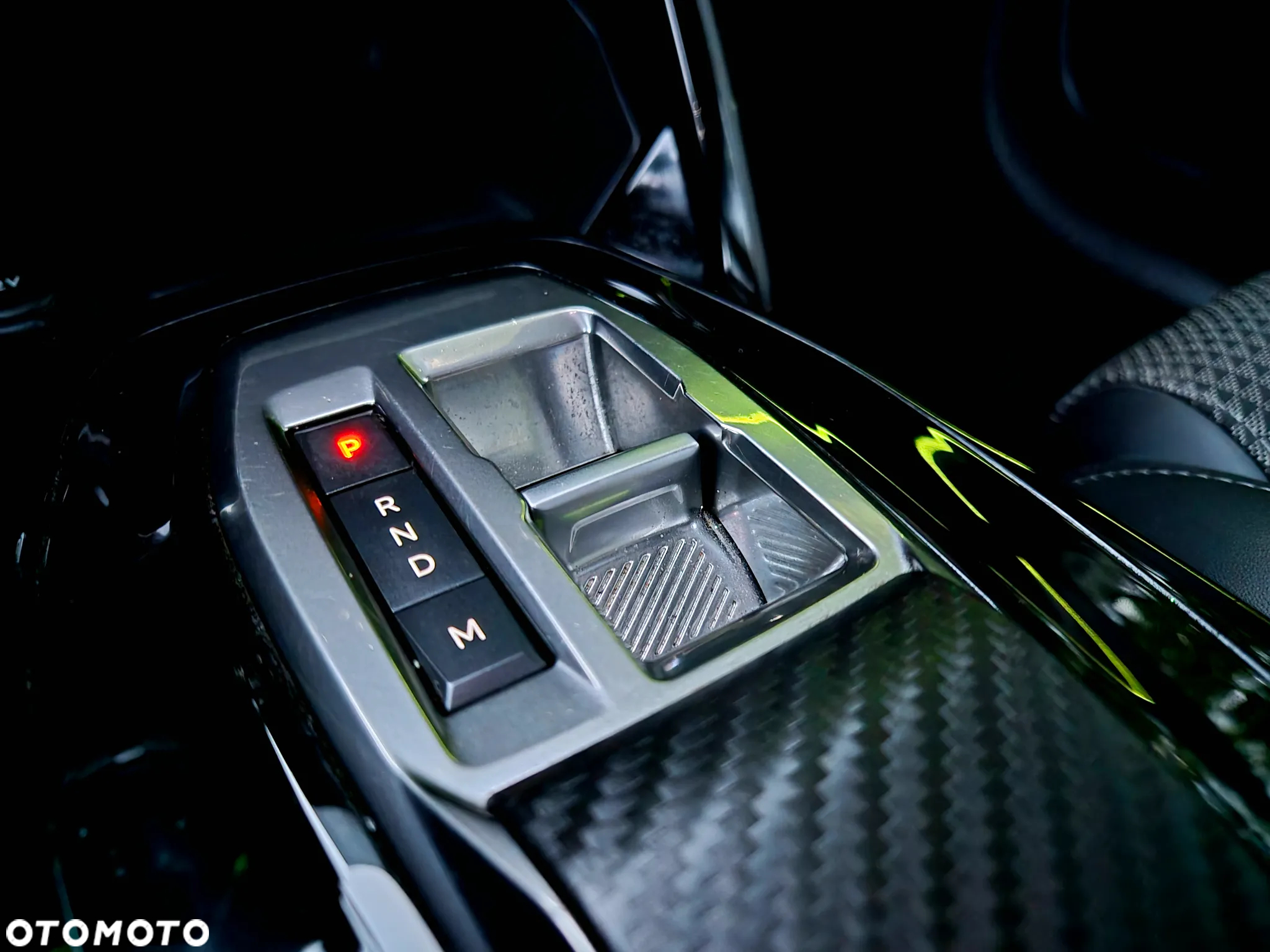 Peugeot 208 PureTech 130 EAT8 GT - 13