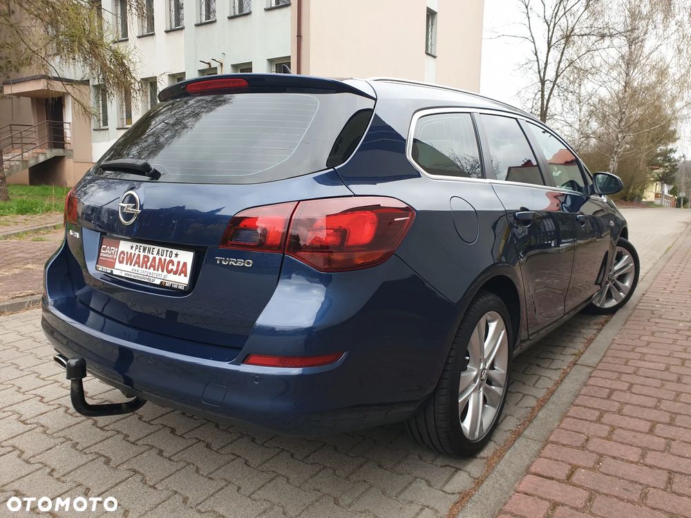 Opel Astra 1.4 Turbo Cosmo - 4
