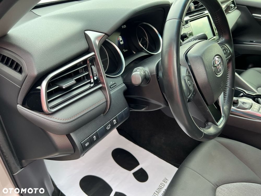 Toyota Camry 2.5 Hybrid Comfort CVT - 19