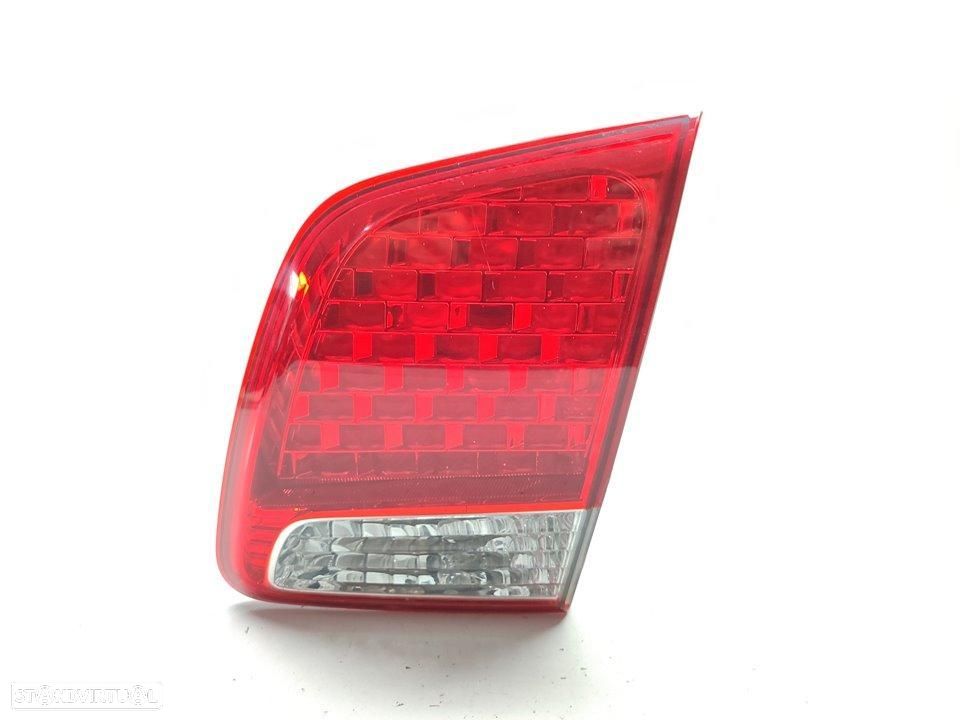 FAROLIM TRASEIRO DIREITO INTERIOR KIA SORENTO R XM - 1