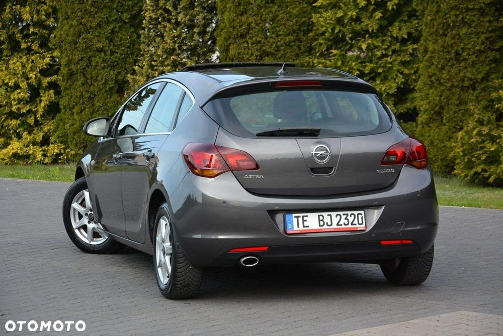 Opel Astra 1.4 Turbo Cosmo - 14