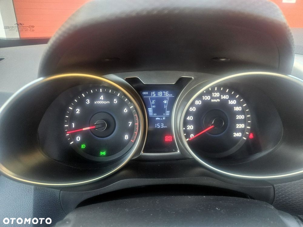 Hyundai Veloster - 30