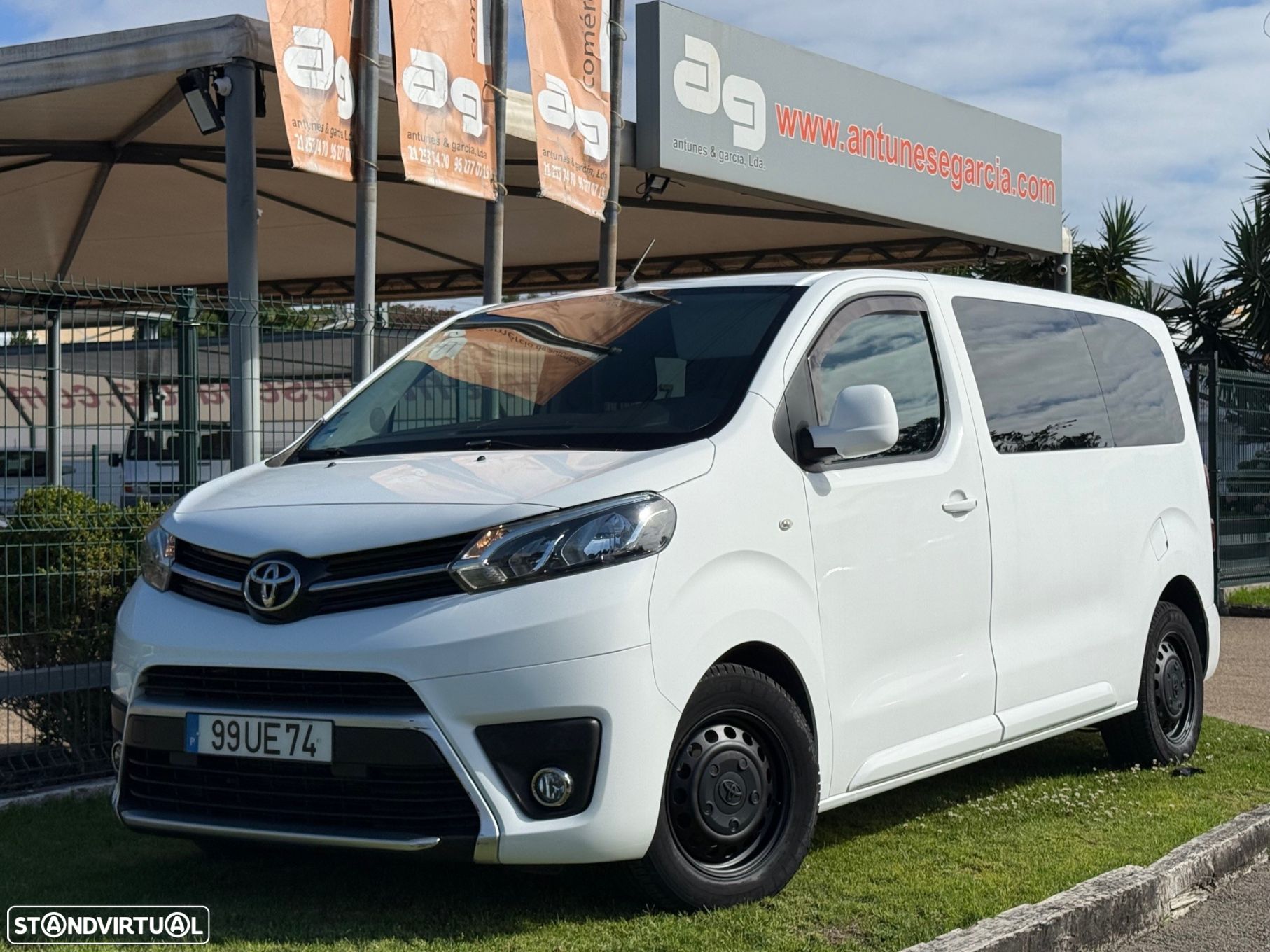 Toyota Proace Verso 1.6 D-4D L2 1.2T Comfort 9L TC+TAC - 1