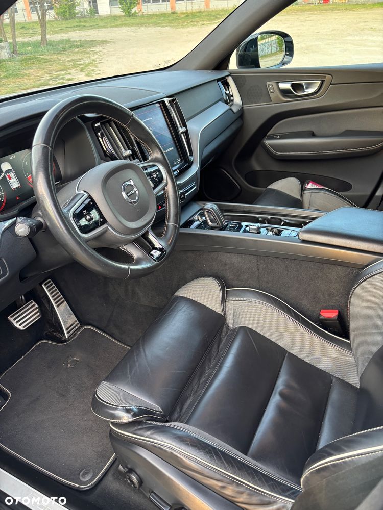 Volvo XC 60 B4 D AWD R-Design - 13