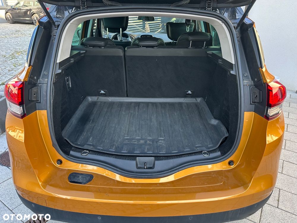 Renault Scenic 1.6 dCi Bose EDC - 9